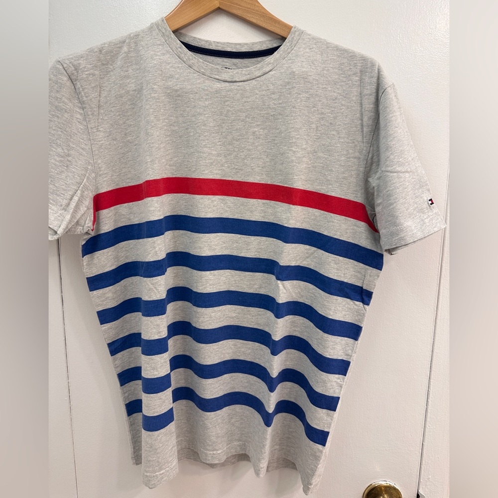 Tommy Hilfiger Stripped T-shirt (Size L)